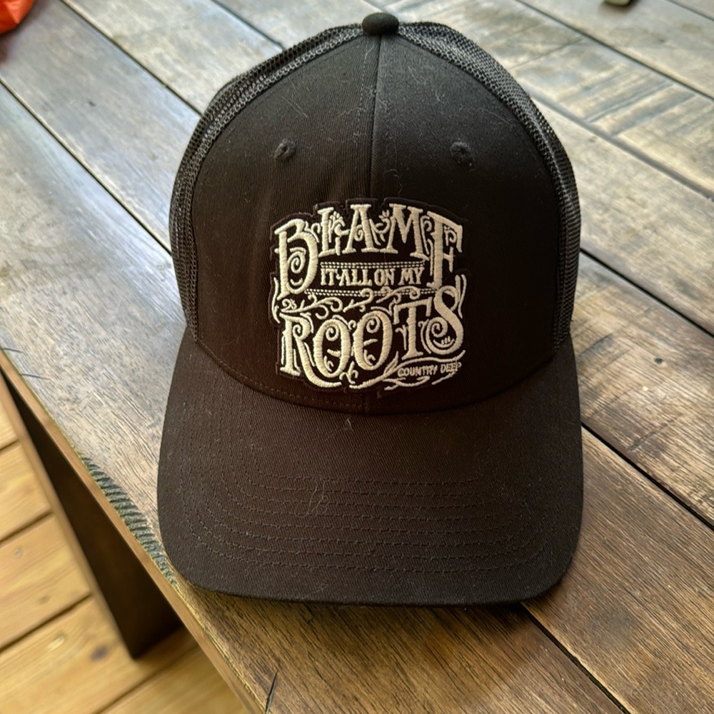 Women’s Baseball cap with snap closer